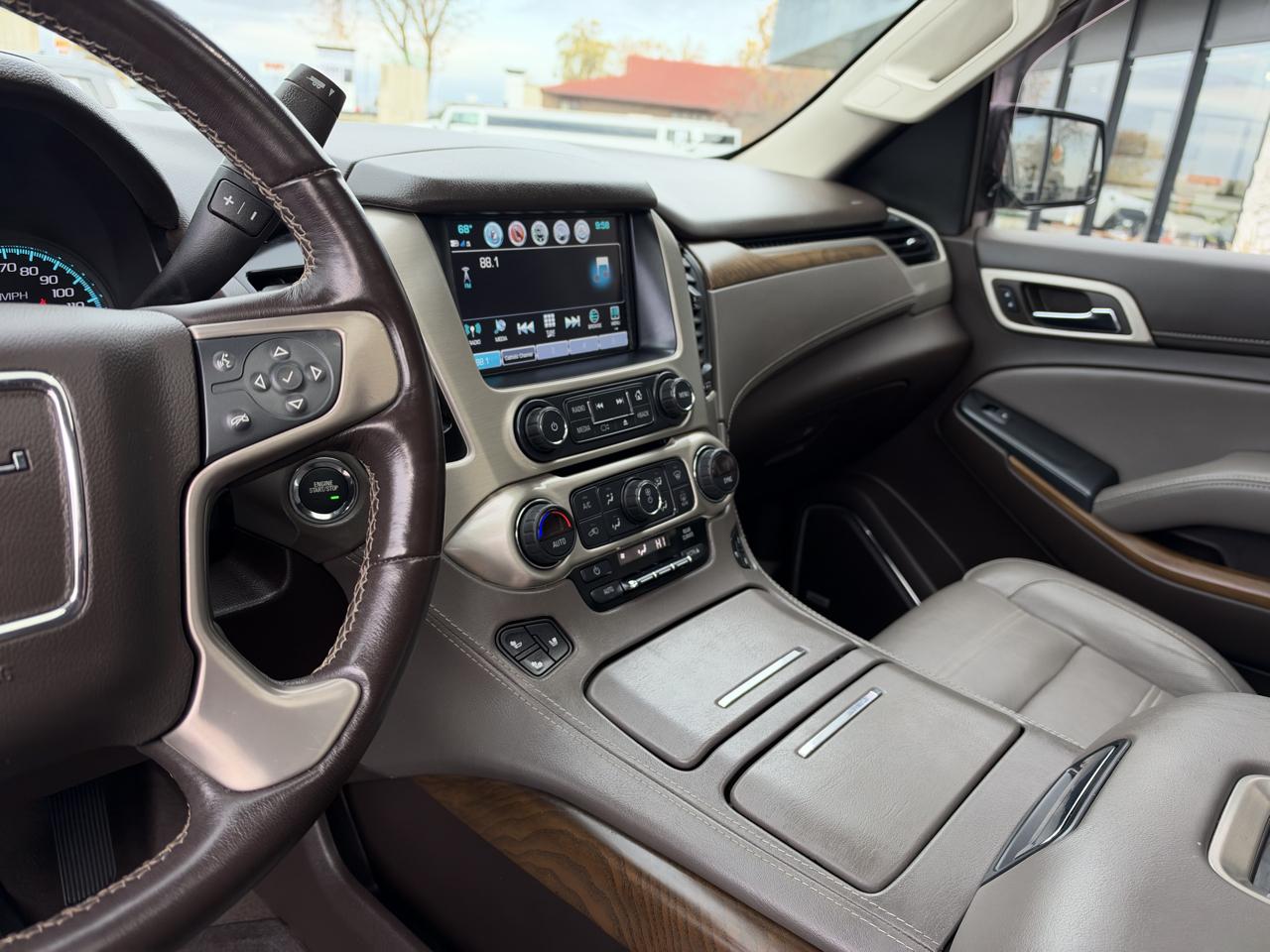 GMC Yukon XL Denali 4WD 2020