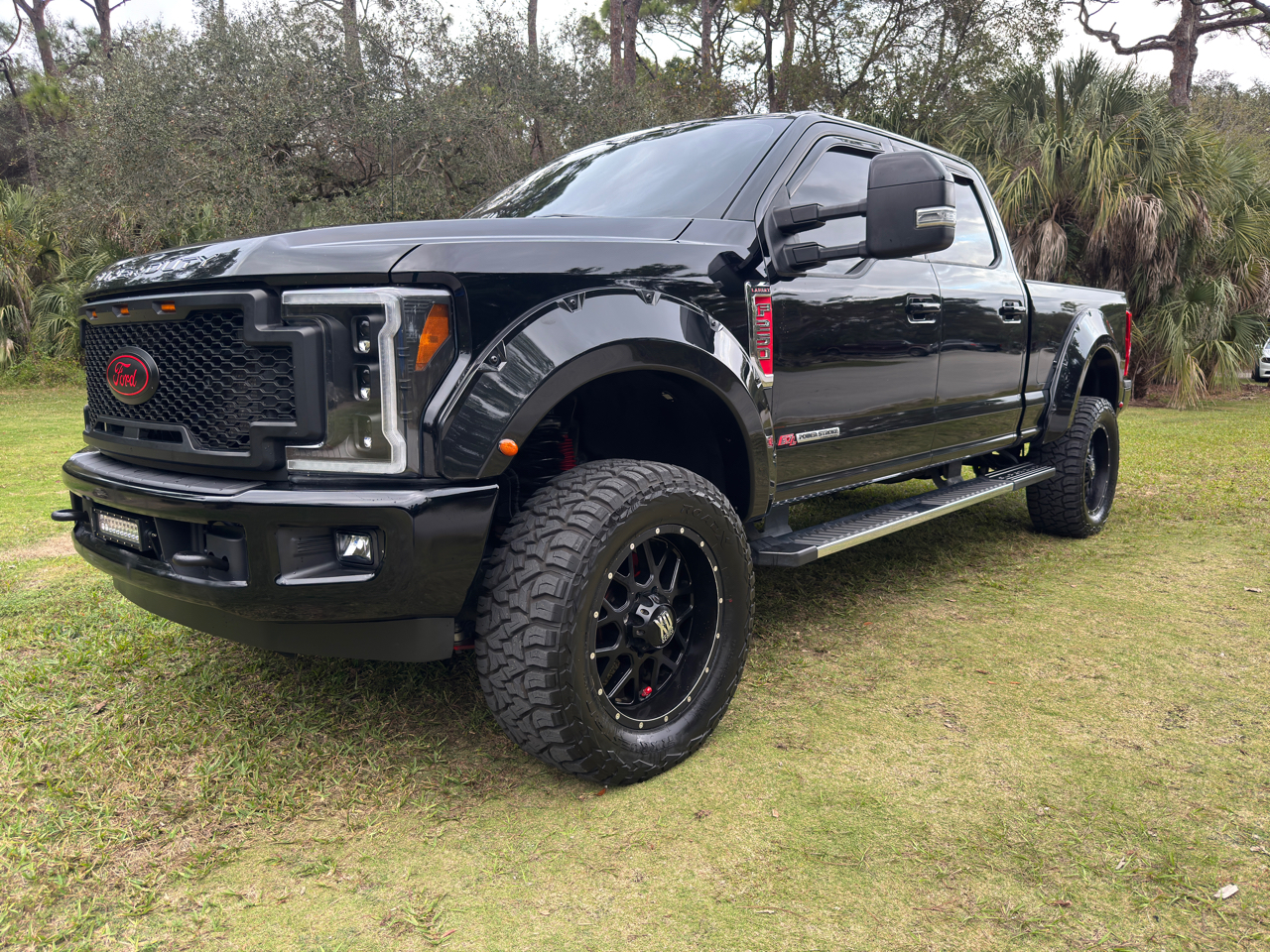 Ford Super Duty F-250 SRW 4WD Crew Cab 156" Lariat 2017