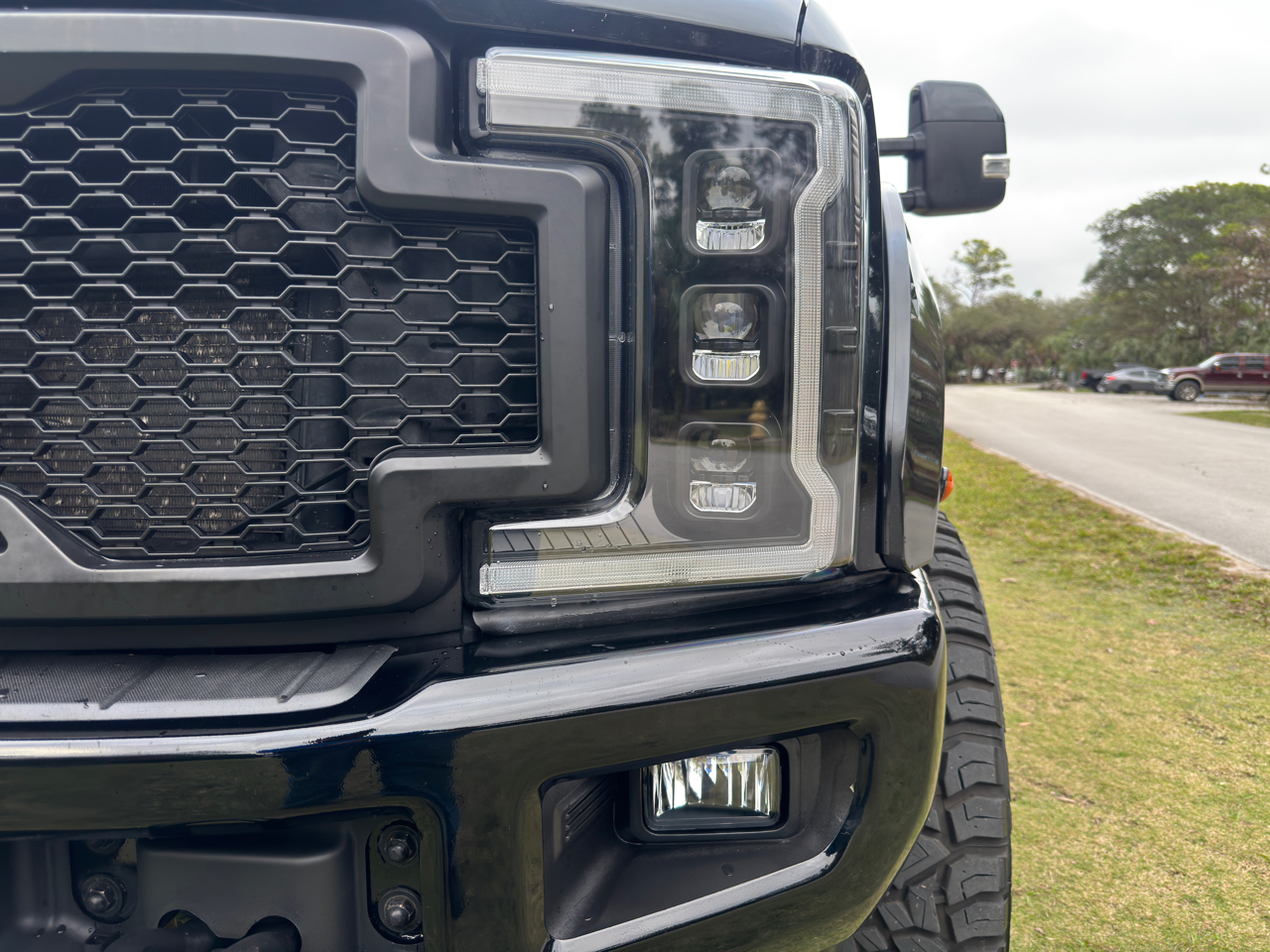 Ford Super Duty F-250 SRW 4WD Crew Cab 156" Lariat 2017