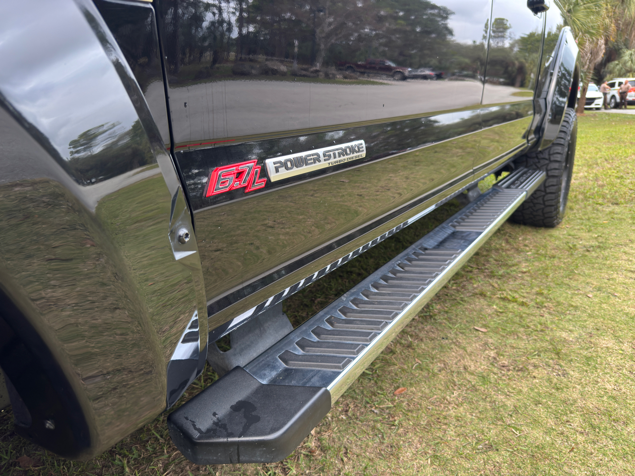 Ford Super Duty F-250 SRW 4WD Crew Cab 156" Lariat 2017