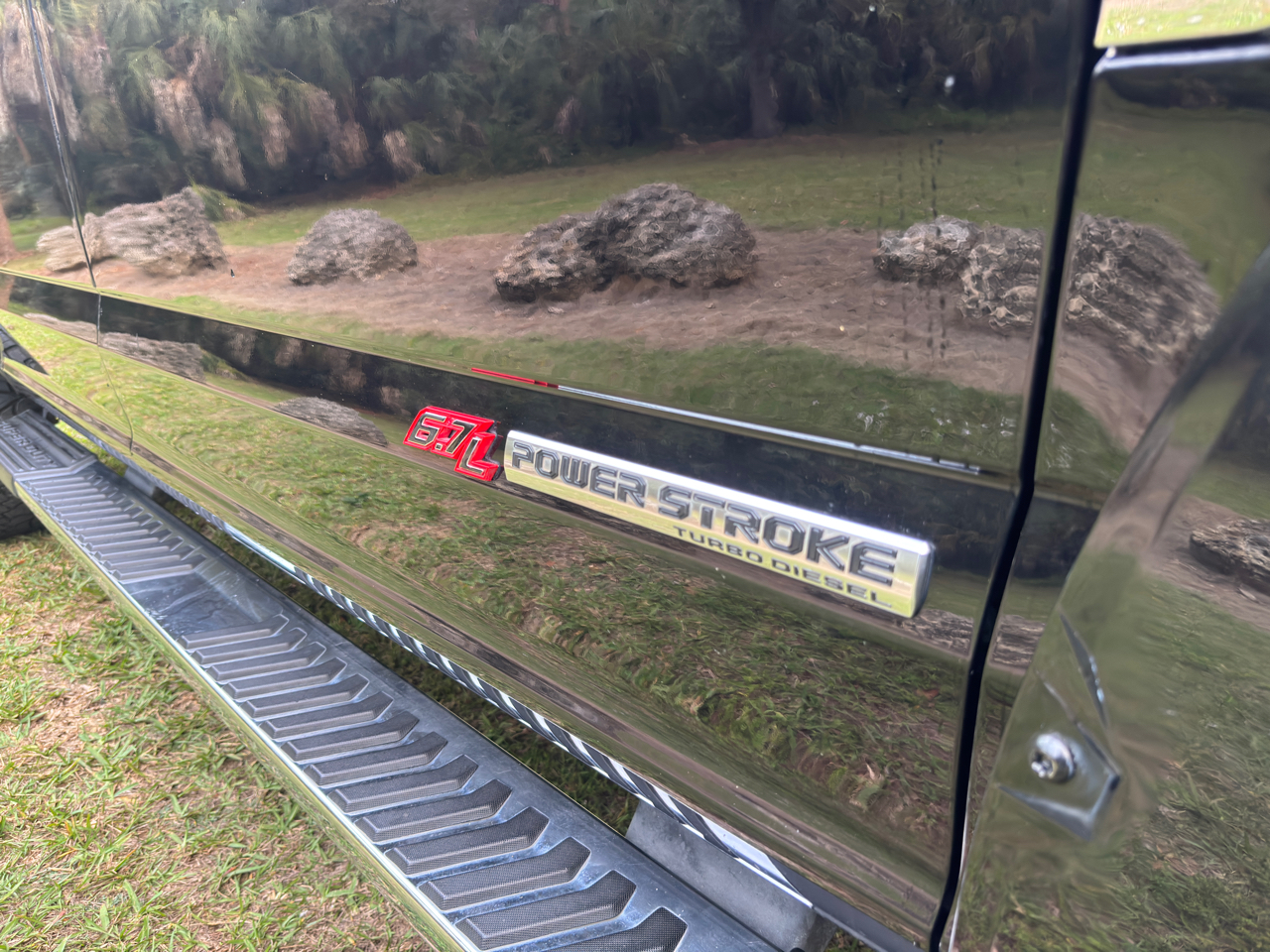 Ford Super Duty F-250 SRW 4WD Crew Cab 156" Lariat 2017