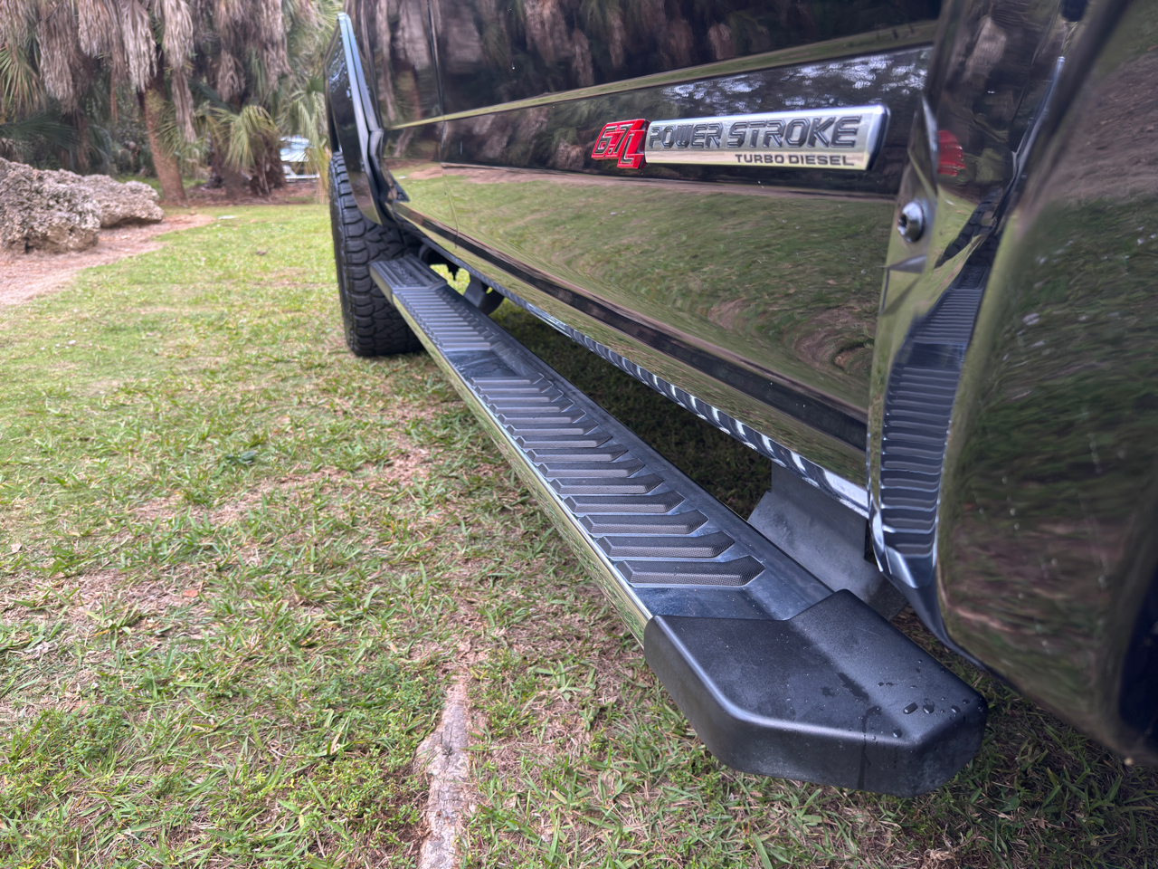 Ford Super Duty F-250 SRW 4WD Crew Cab 156" Lariat 2017