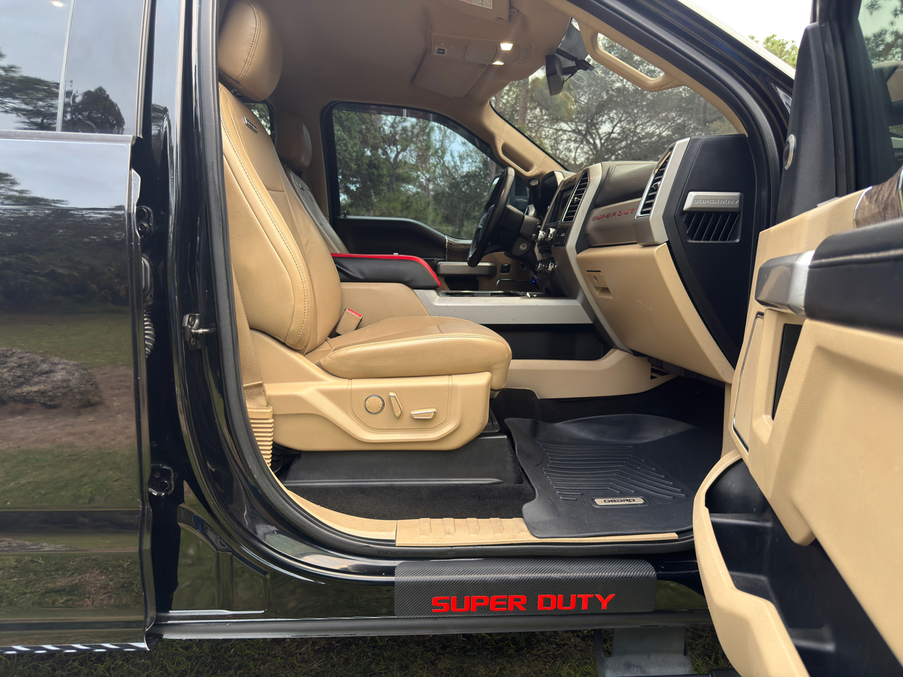 Ford Super Duty F-250 SRW 4WD Crew Cab 156" Lariat 2017