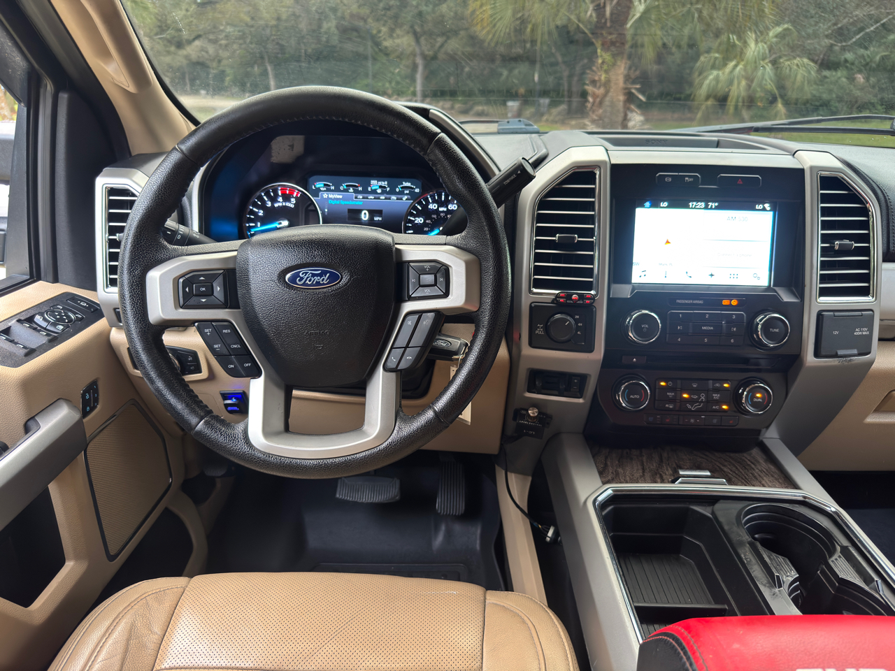 Ford Super Duty F-250 SRW 4WD Crew Cab 156" Lariat 2017