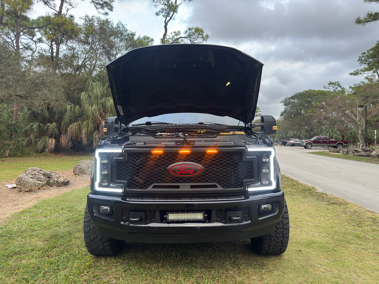 Ford Super Duty F-250 SRW 4WD Crew Cab 156" Lariat 2017