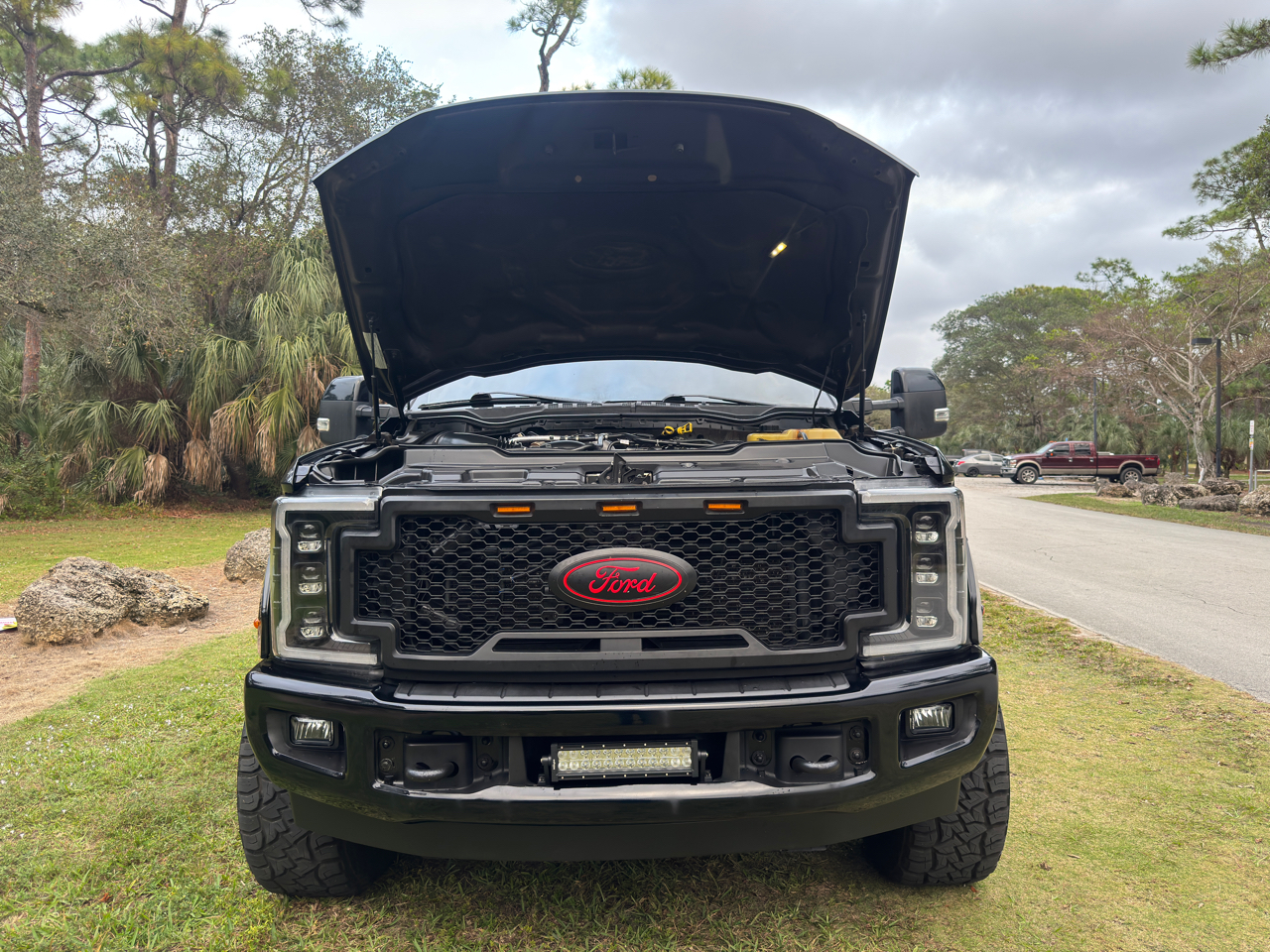 Ford Super Duty F-250 SRW 4WD Crew Cab 156" Lariat 2017