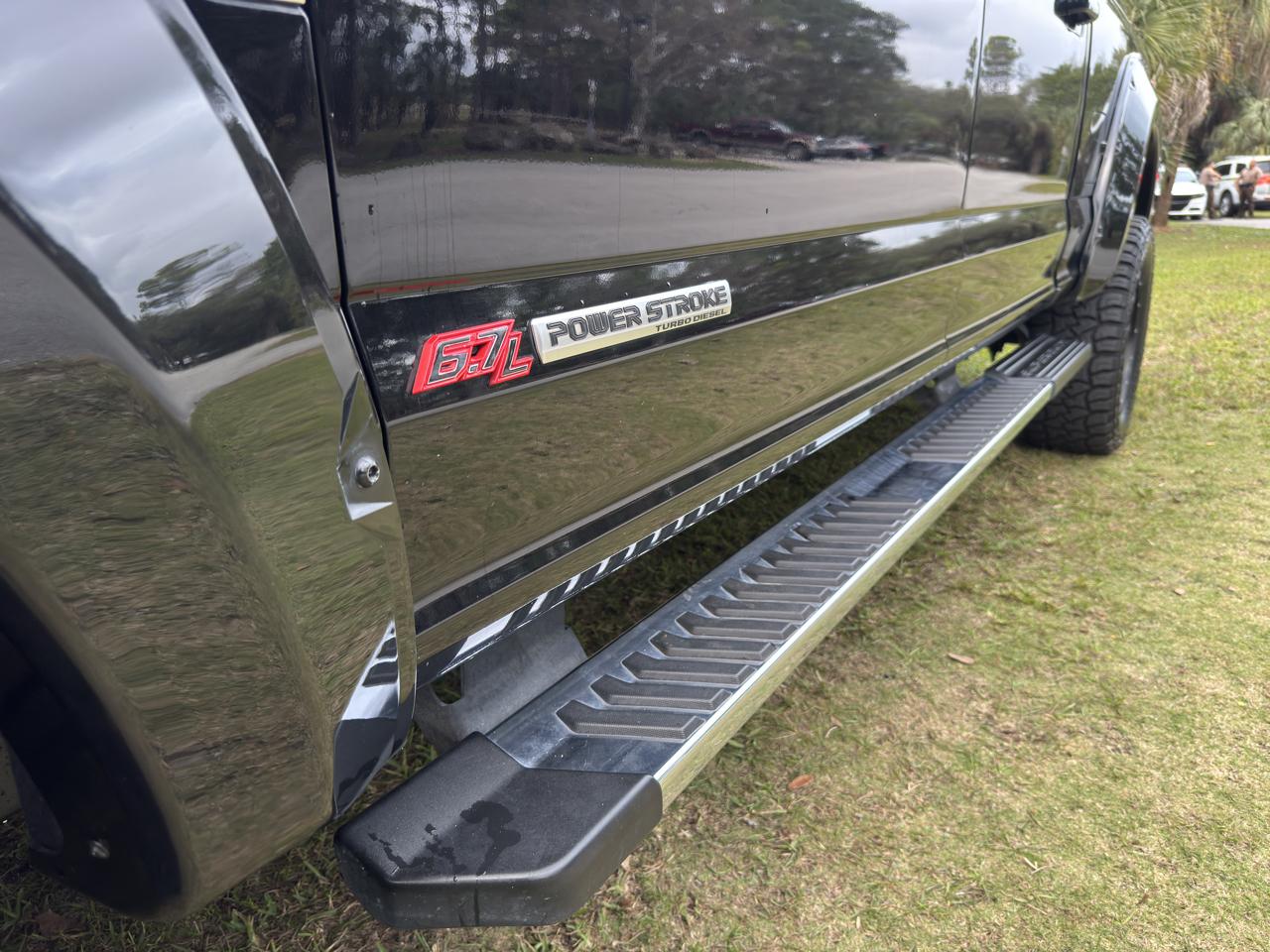 Ford Super Duty F-250 SRW 4WD Crew Cab 156" Lariat 2017