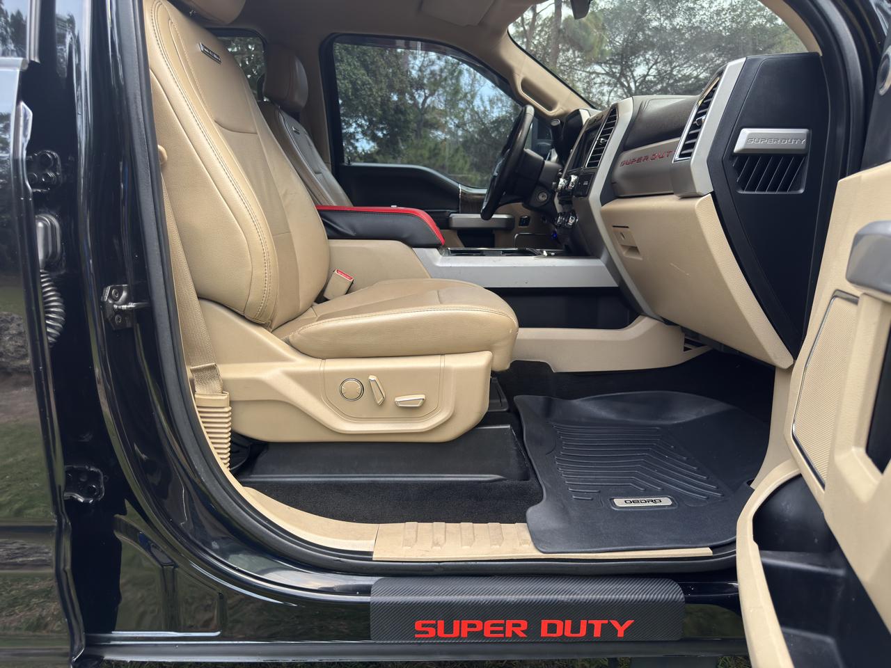Ford Super Duty F-250 SRW 4WD Crew Cab 156" Lariat 2017