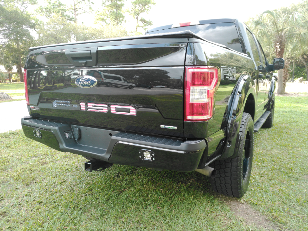 Ford F-150 4WD SuperCrew 145" FX4 2019