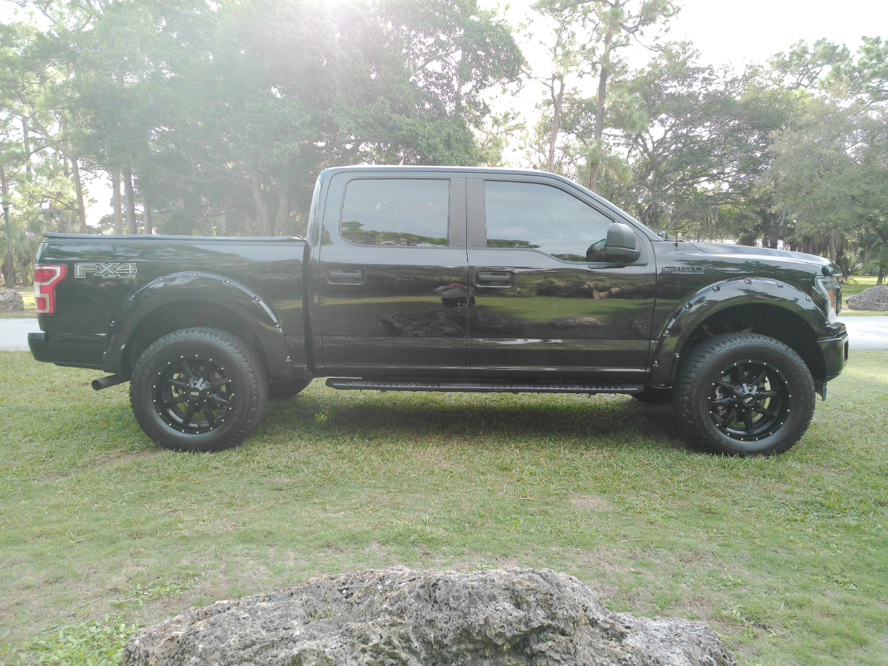 Ford F-150 4WD SuperCrew 145" FX4 2019
