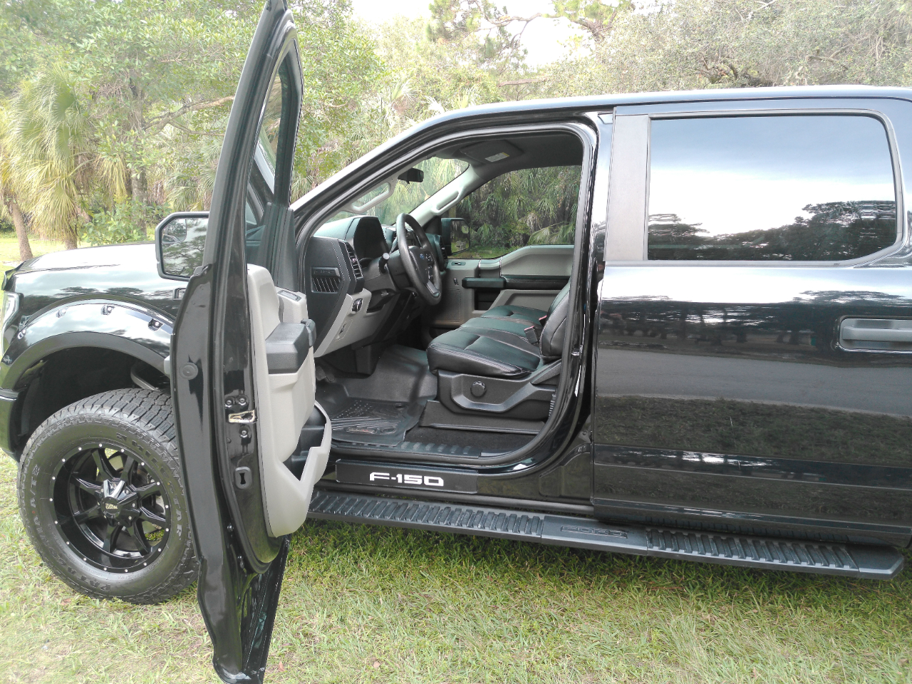 Ford F-150 4WD SuperCrew 145" FX4 2019