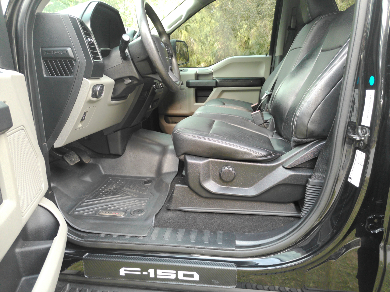 Ford F-150 4WD SuperCrew 145" FX4 2019