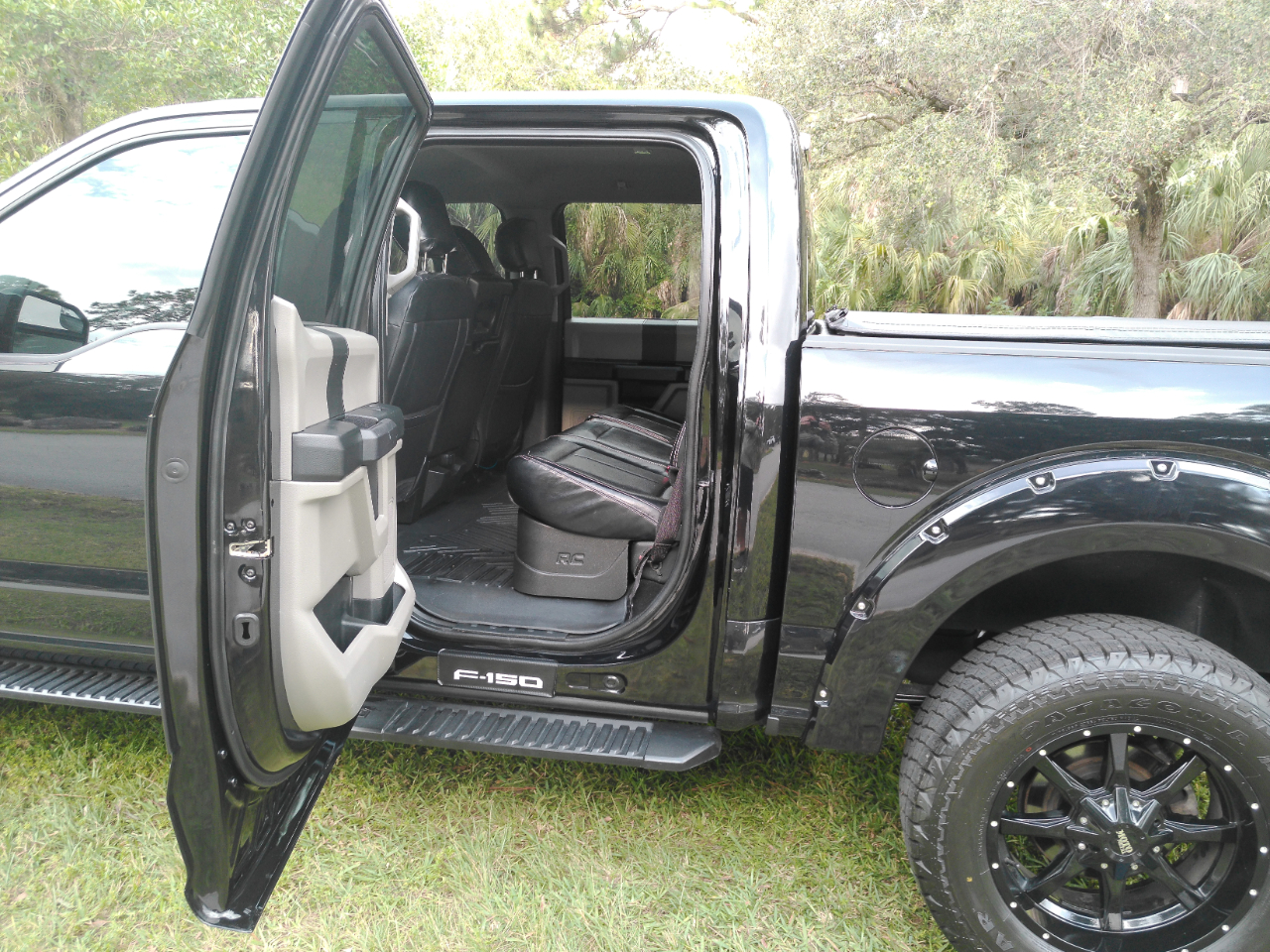 Ford F-150 4WD SuperCrew 145" FX4 2019