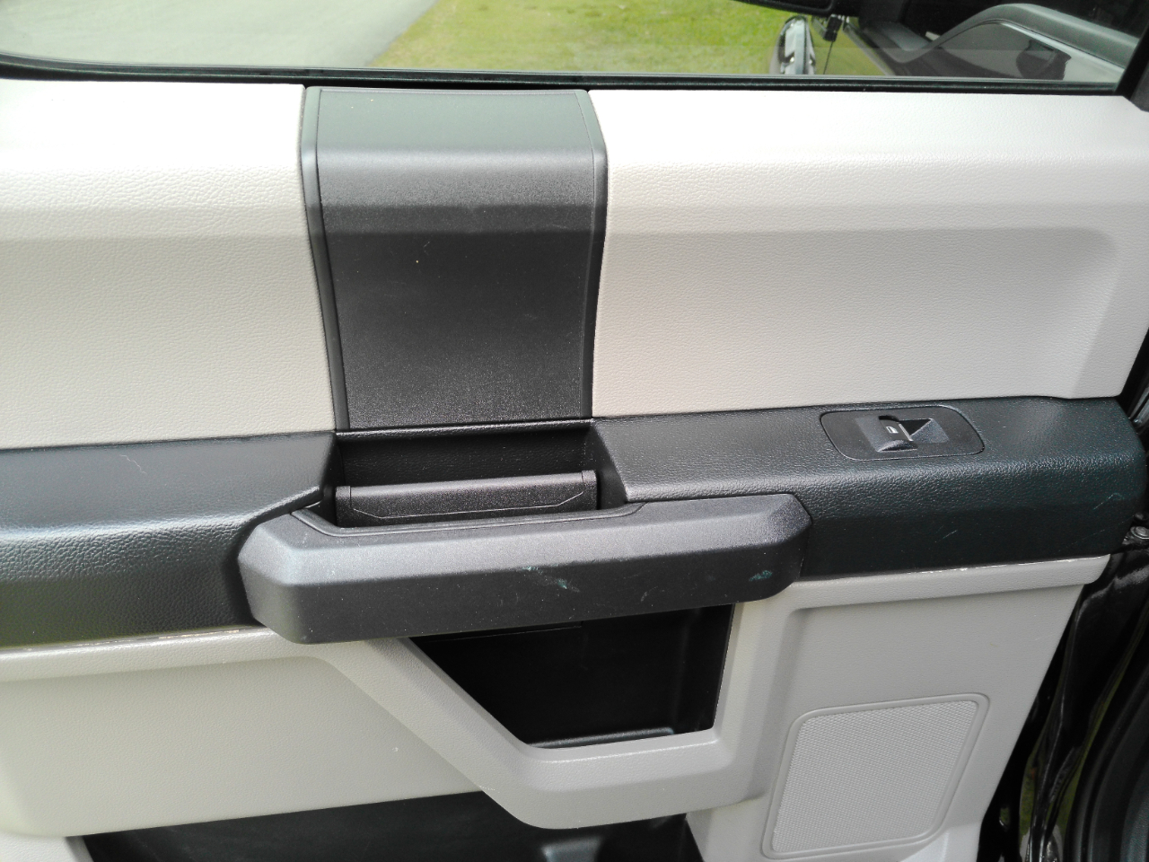 Ford F-150 4WD SuperCrew 145" FX4 2019