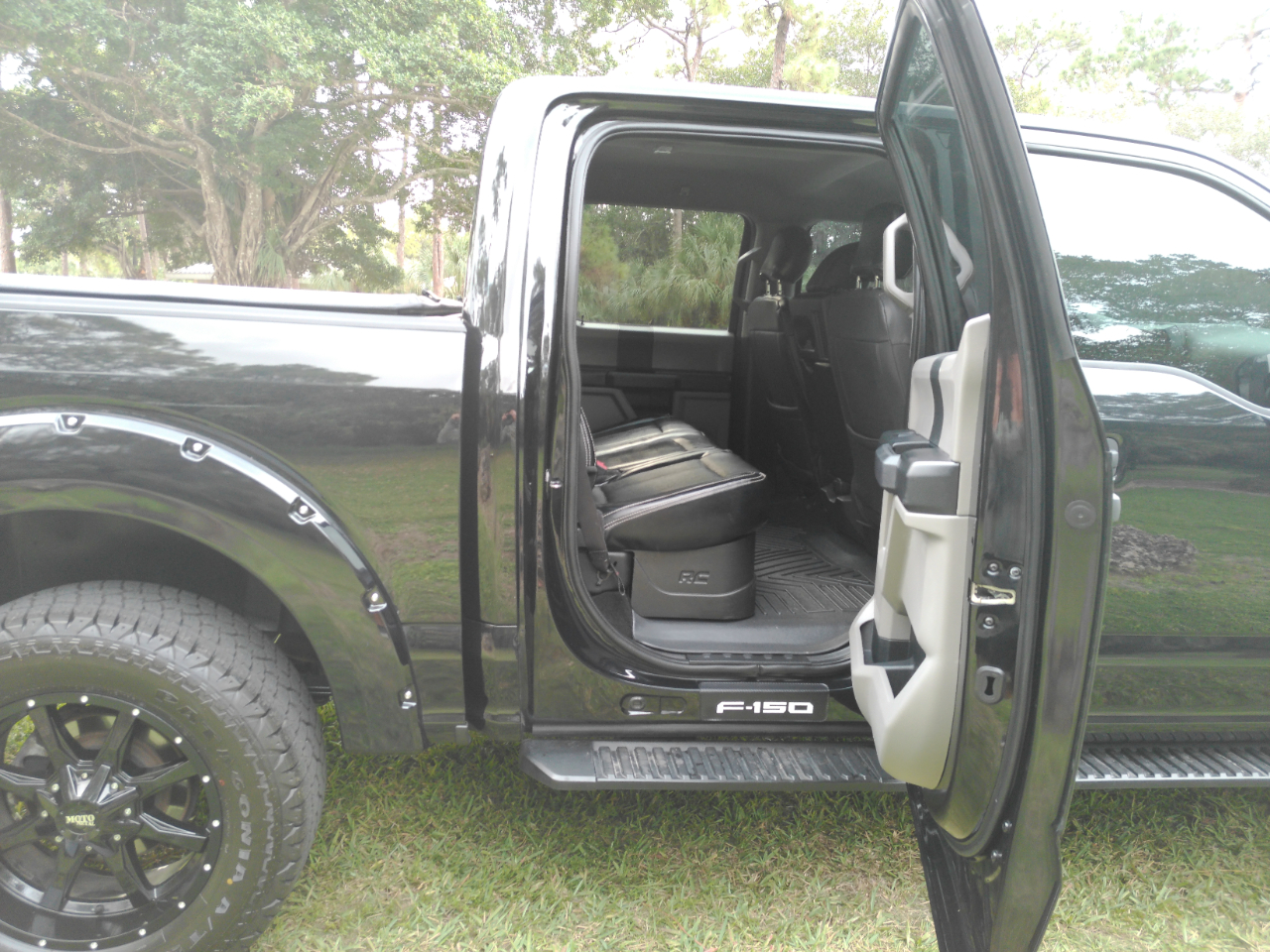 Ford F-150 4WD SuperCrew 145" FX4 2019