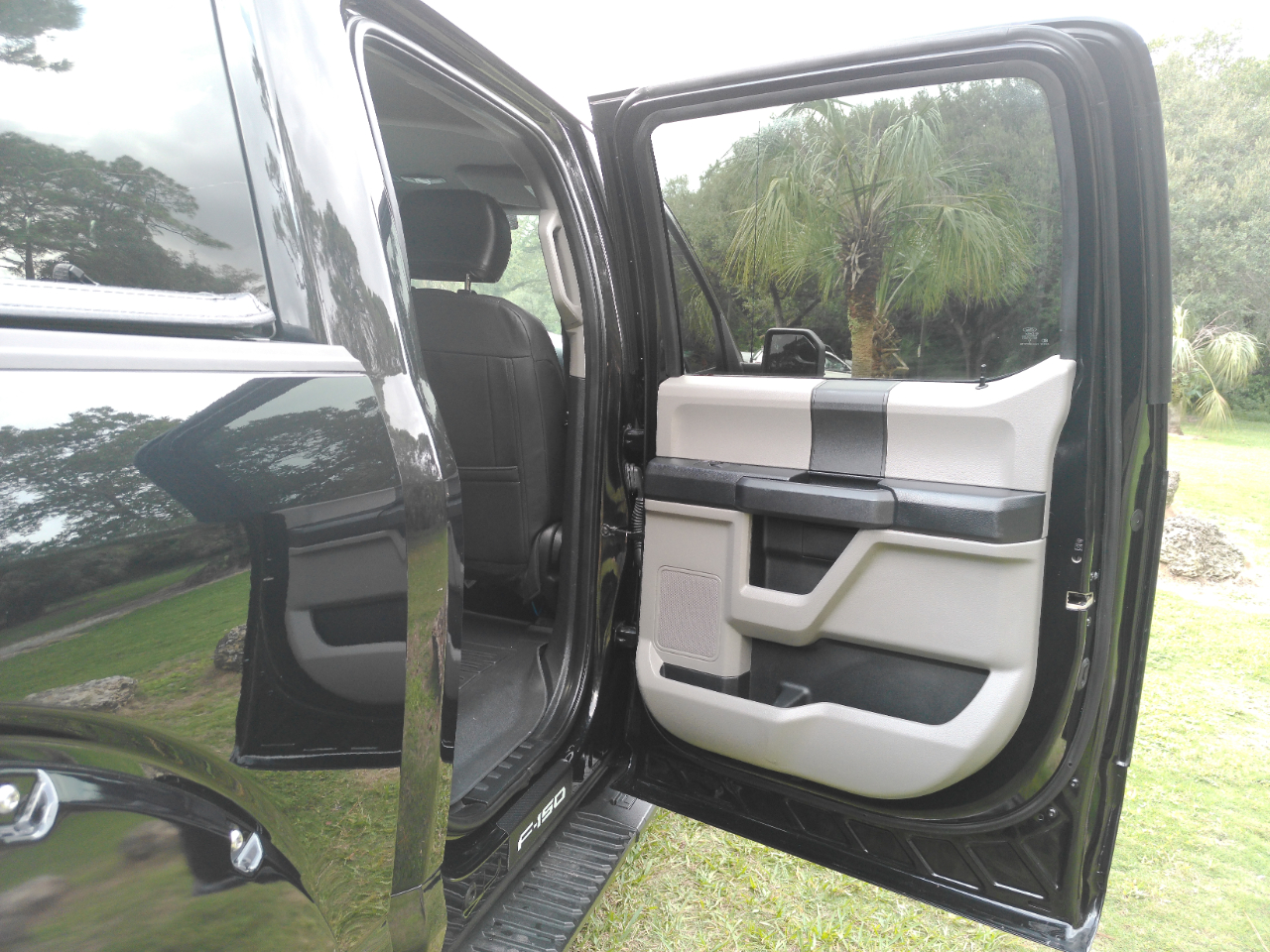 Ford F-150 4WD SuperCrew 145" FX4 2019