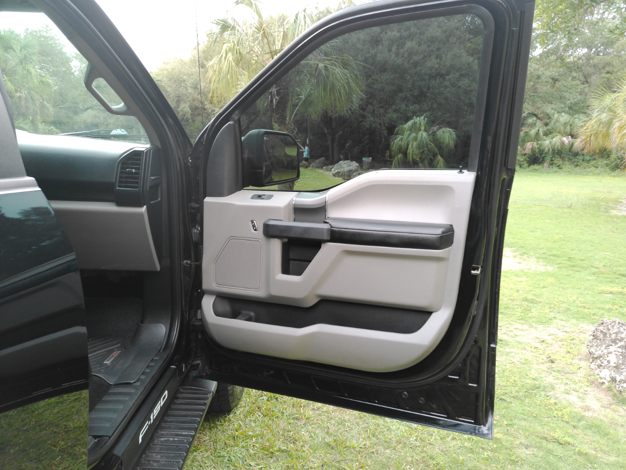 Ford F-150 4WD SuperCrew 145" FX4 2019