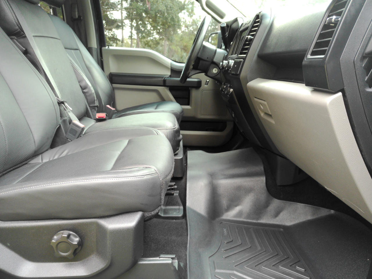 Ford F-150 4WD SuperCrew 145" FX4 2019