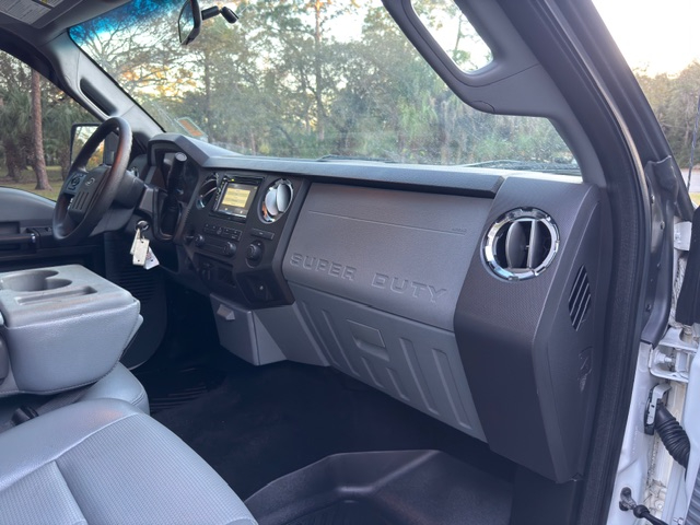 Ford Super Duty F-350 DRW  2014