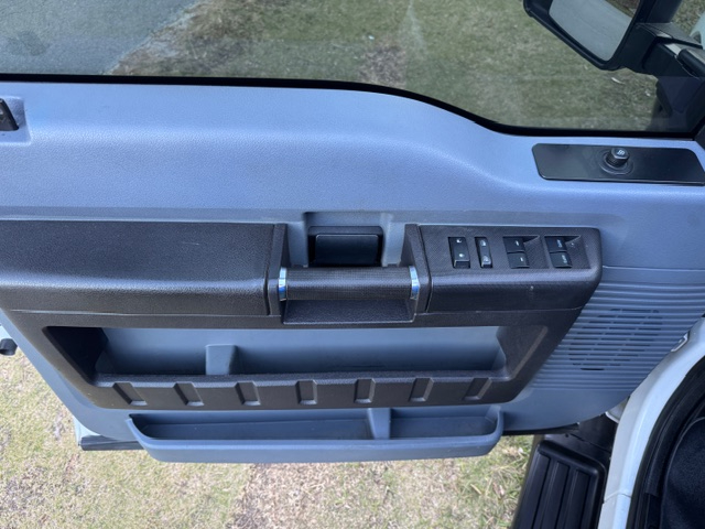 Ford Super Duty F-350 DRW  2014