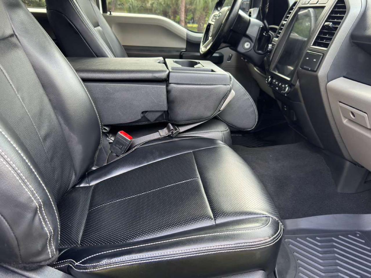 Ford Super Duty F-250 SRW  2022