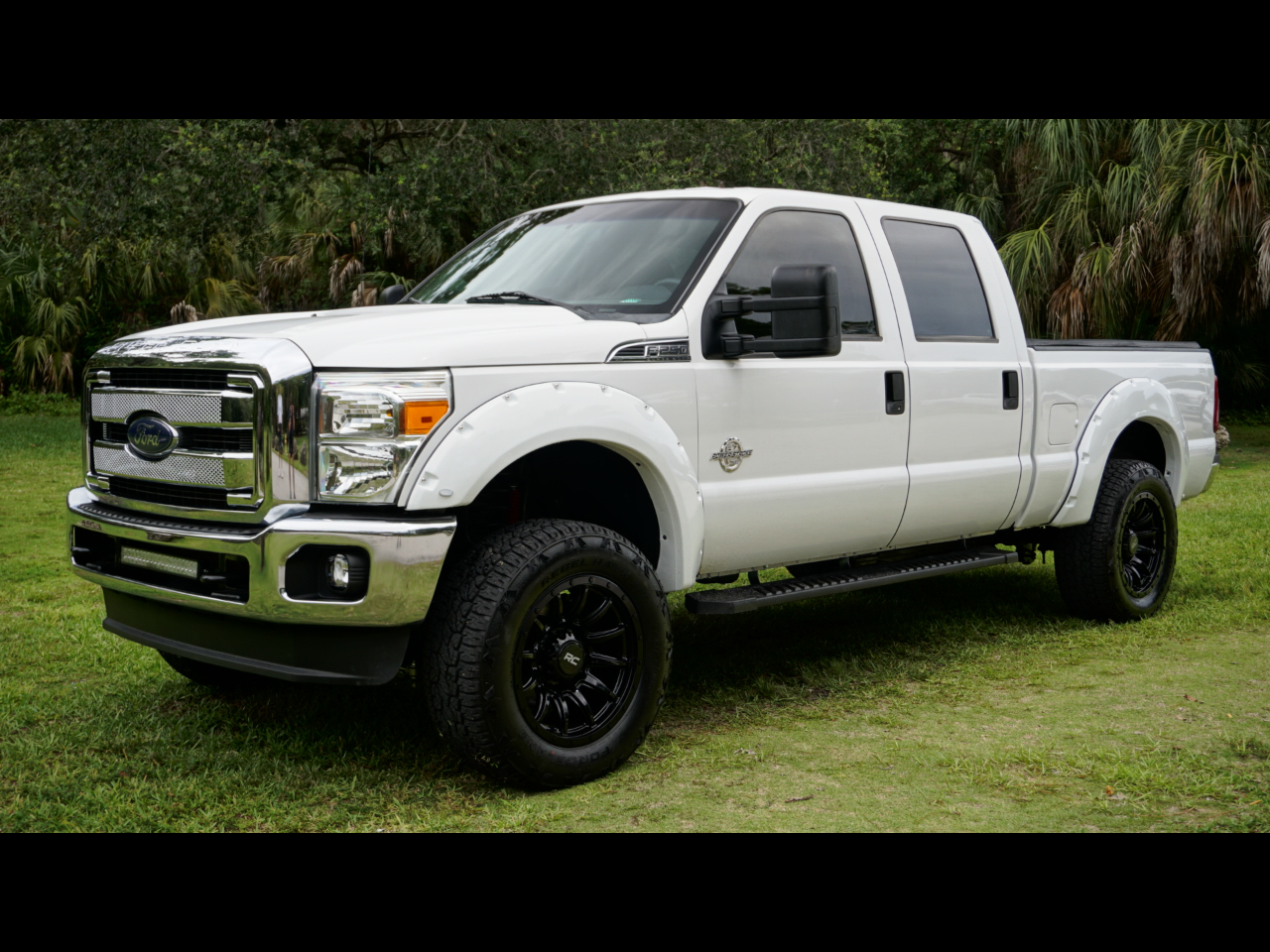 2015 Ford Super Duty F-250 SRW 4WD Crew Cab XLT