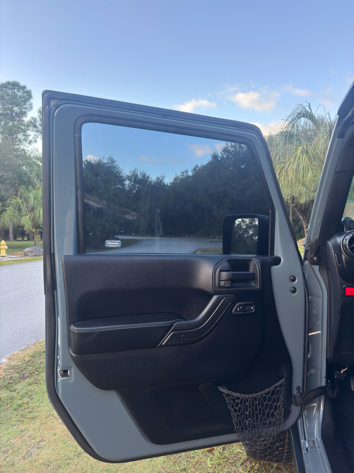Jeep Wrangler Unlimited 4WD 4dr Rubicon X 2014