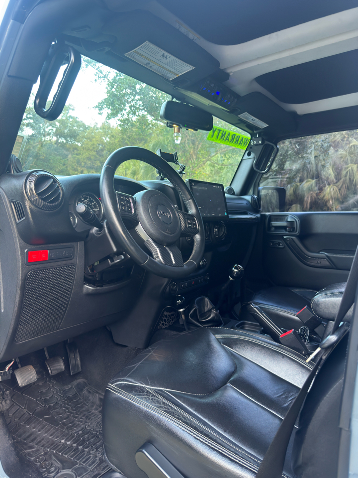 Jeep Wrangler Unlimited 4WD 4dr Rubicon X 2014