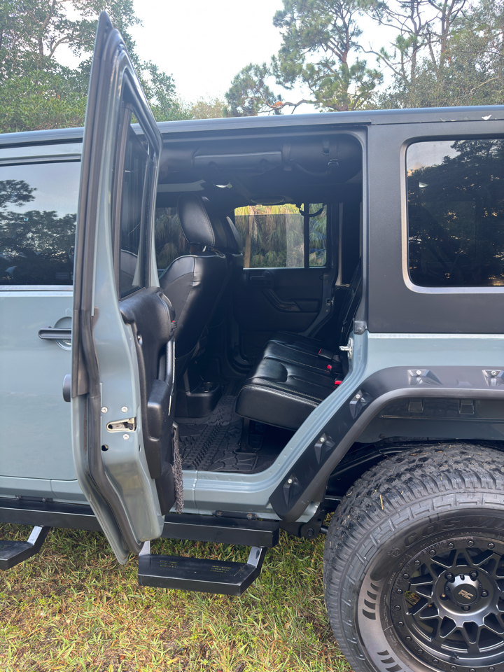 Jeep Wrangler Unlimited 4WD 4dr Rubicon X 2014