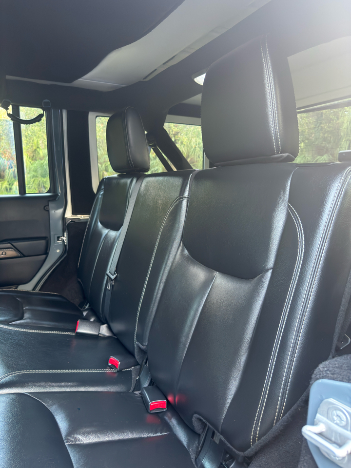 Jeep Wrangler Unlimited 4WD 4dr Rubicon X 2014