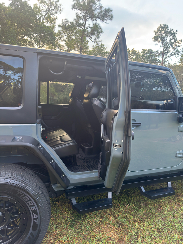 Jeep Wrangler Unlimited 4WD 4dr Rubicon X 2014
