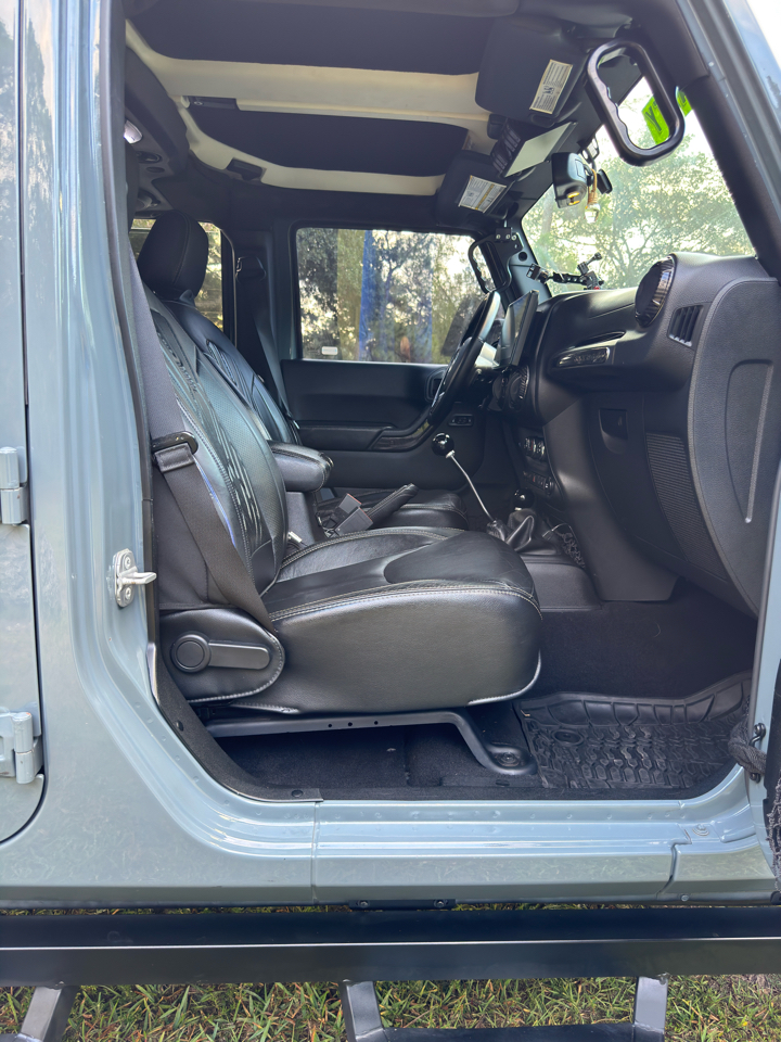 Jeep Wrangler Unlimited 4WD 4dr Rubicon X 2014