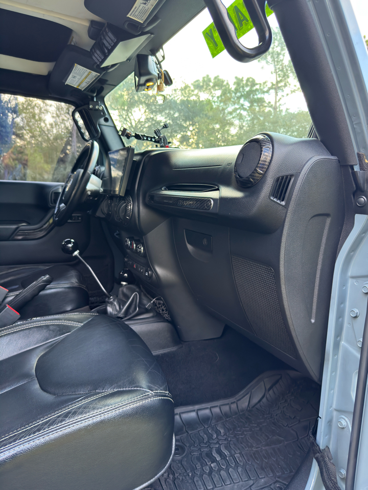 Jeep Wrangler Unlimited 4WD 4dr Rubicon X 2014