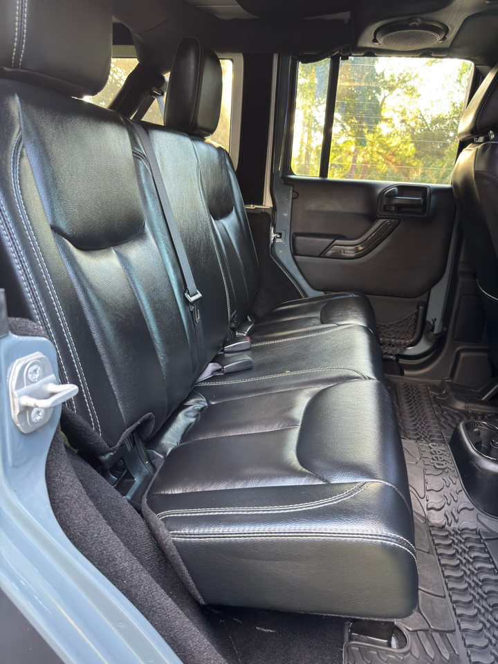 Jeep Wrangler Unlimited 4WD 4dr Rubicon X 2014