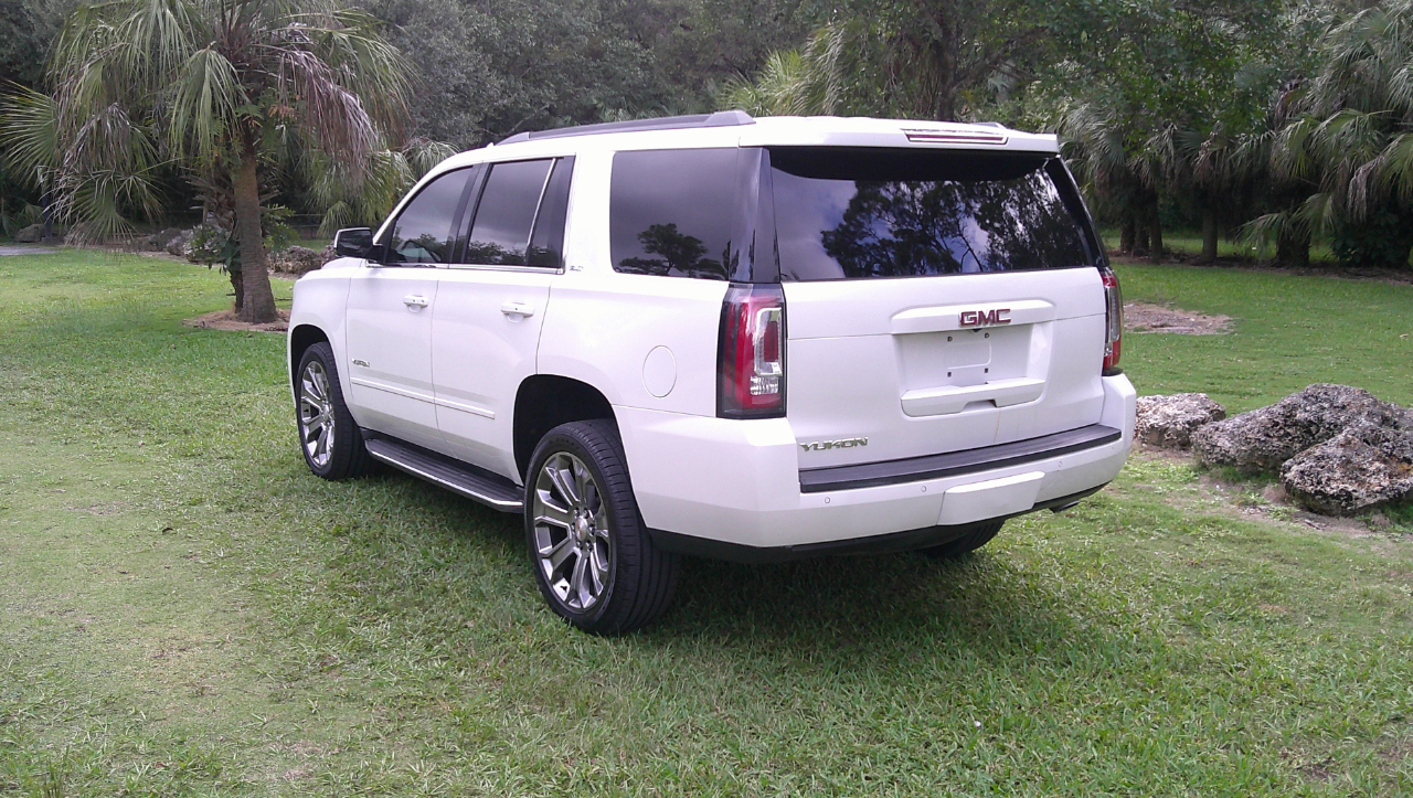 GMC Yukon 2WD 4dr SLT 2017 GMC Yukon 2WD 4dr SLT 2017