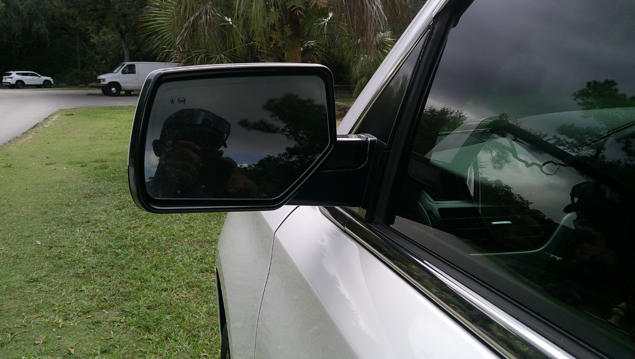 GMC Yukon 2WD 4dr SLT 2017 GMC Yukon 2WD 4dr SLT 2017