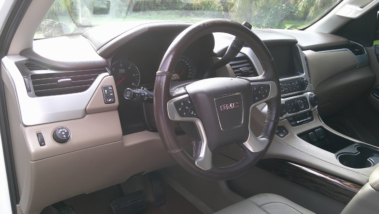 GMC Yukon 2WD 4dr SLT 2017 GMC Yukon 2WD 4dr SLT 2017