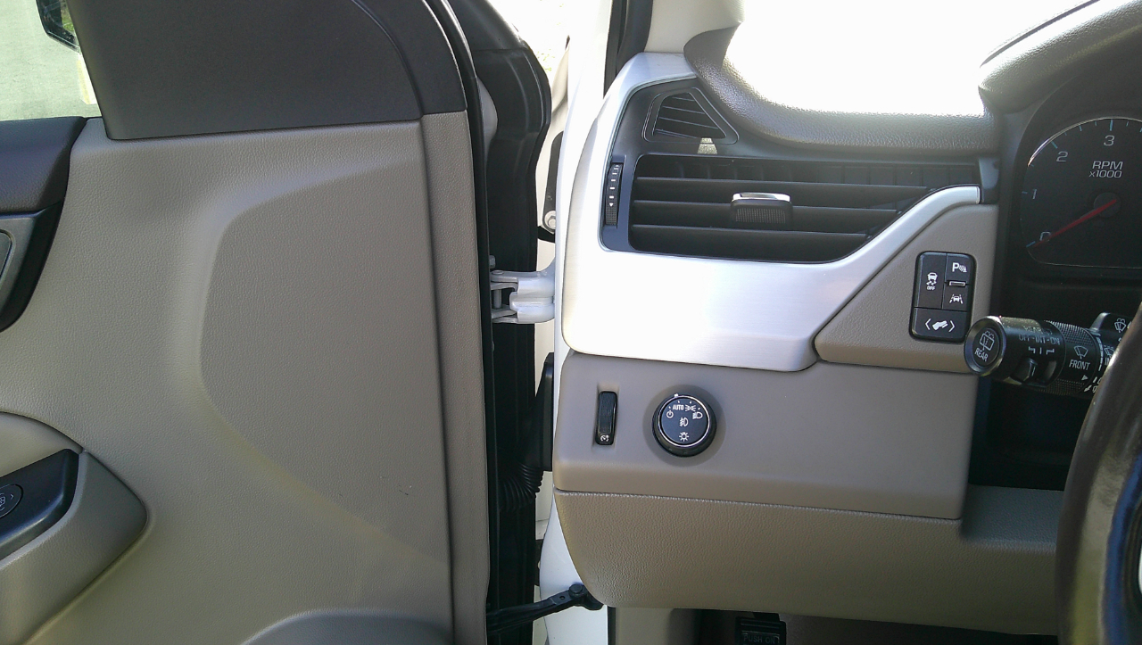 GMC Yukon 2WD 4dr SLT 2017 GMC Yukon 2WD 4dr SLT 2017