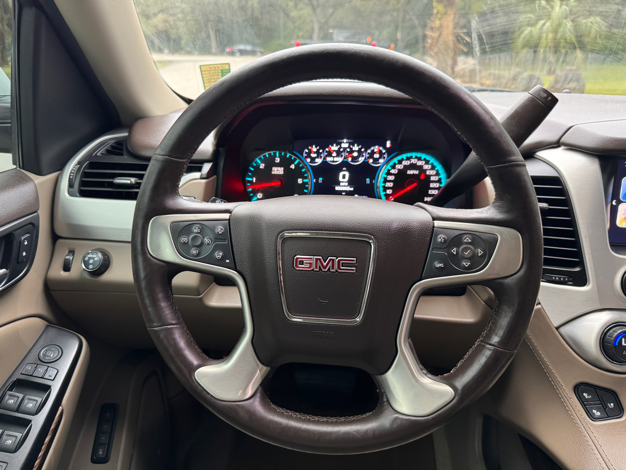 GMC Yukon SLT 2017