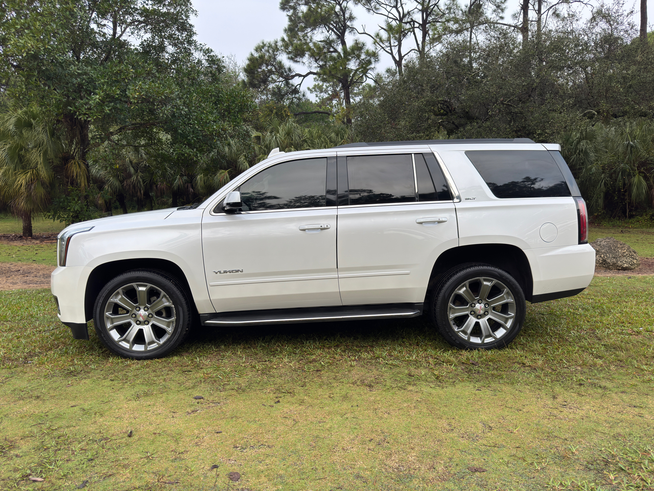 GMC Yukon SLT 2017