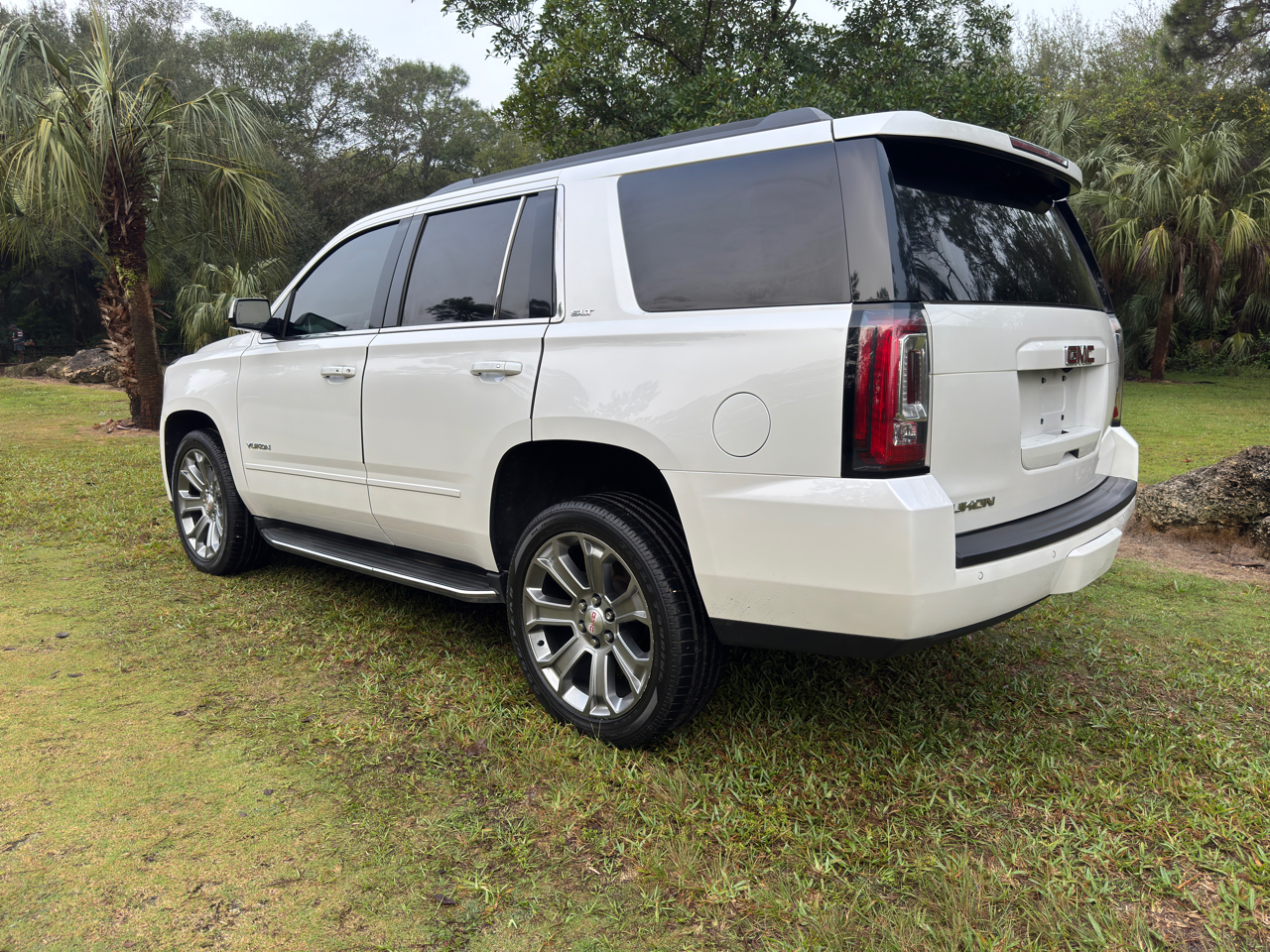 GMC Yukon SLT 2017