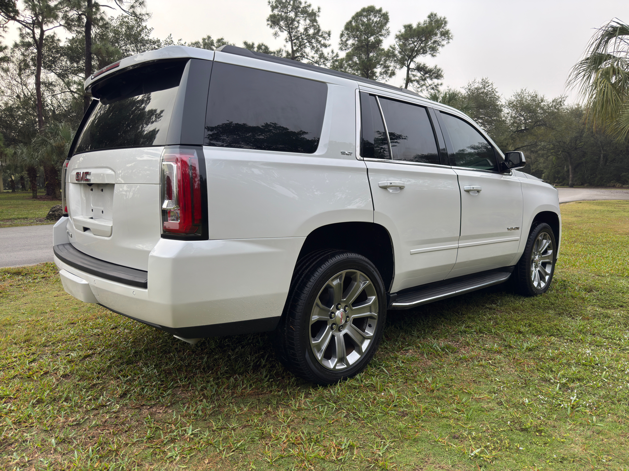 GMC Yukon SLT 2017