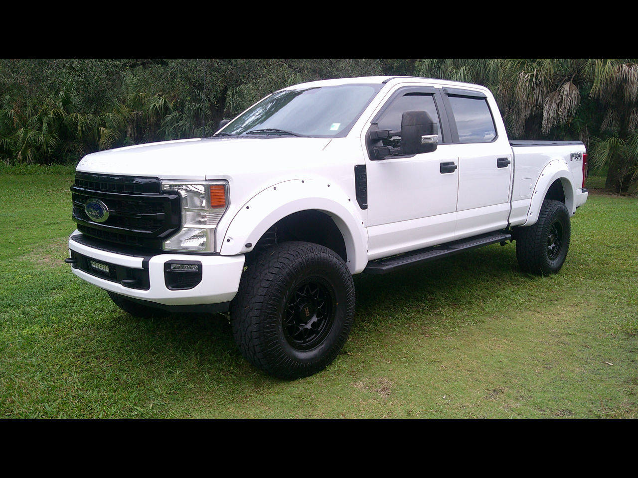 2022 Ford Super Duty F-250 SRW 4WD Crew Cab FX4