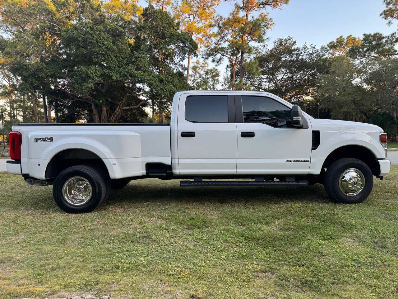 Ford Super Duty F-350 DRW  2022