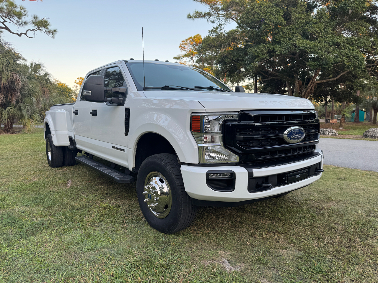 Ford Super Duty F-350 DRW  2022