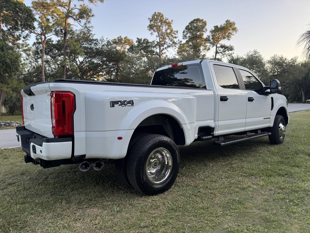 Ford Super Duty F-350 DRW  2022