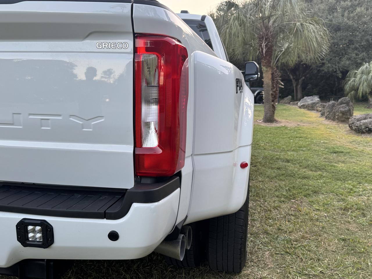 Ford Super Duty F-350 DRW  2022