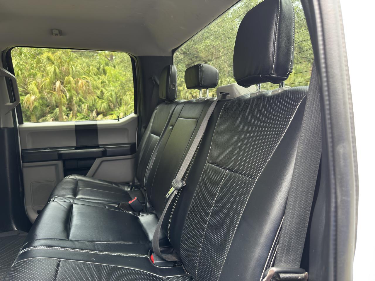 Ford Super Duty F-350 DRW  2022