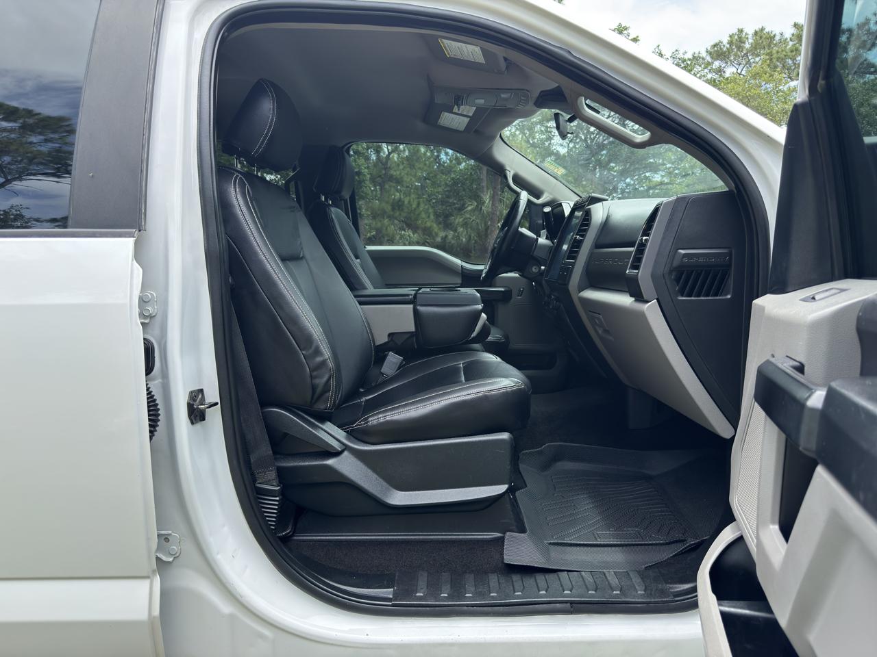 Ford Super Duty F-350 DRW  2022
