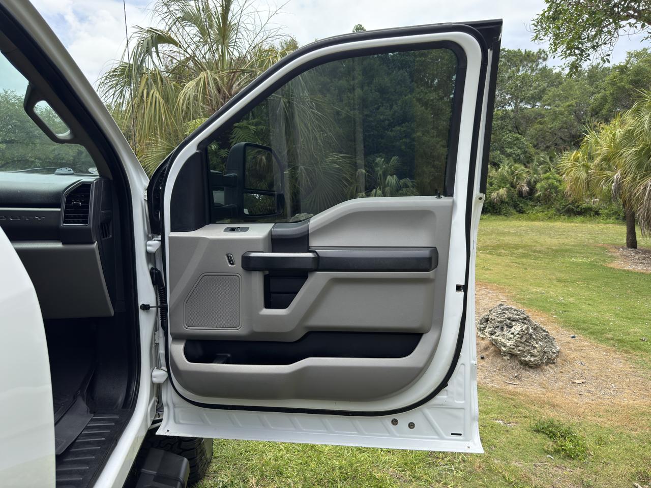 Ford Super Duty F-350 DRW  2022